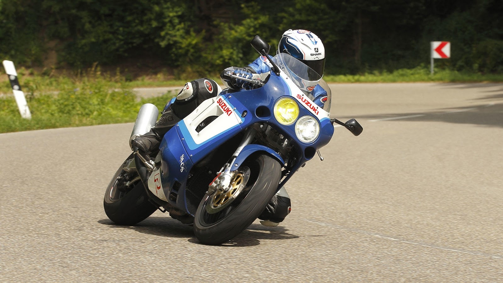 Suzuki Hayabusa ''xuong doi'' Suzuki GSX-R1100 anh 2