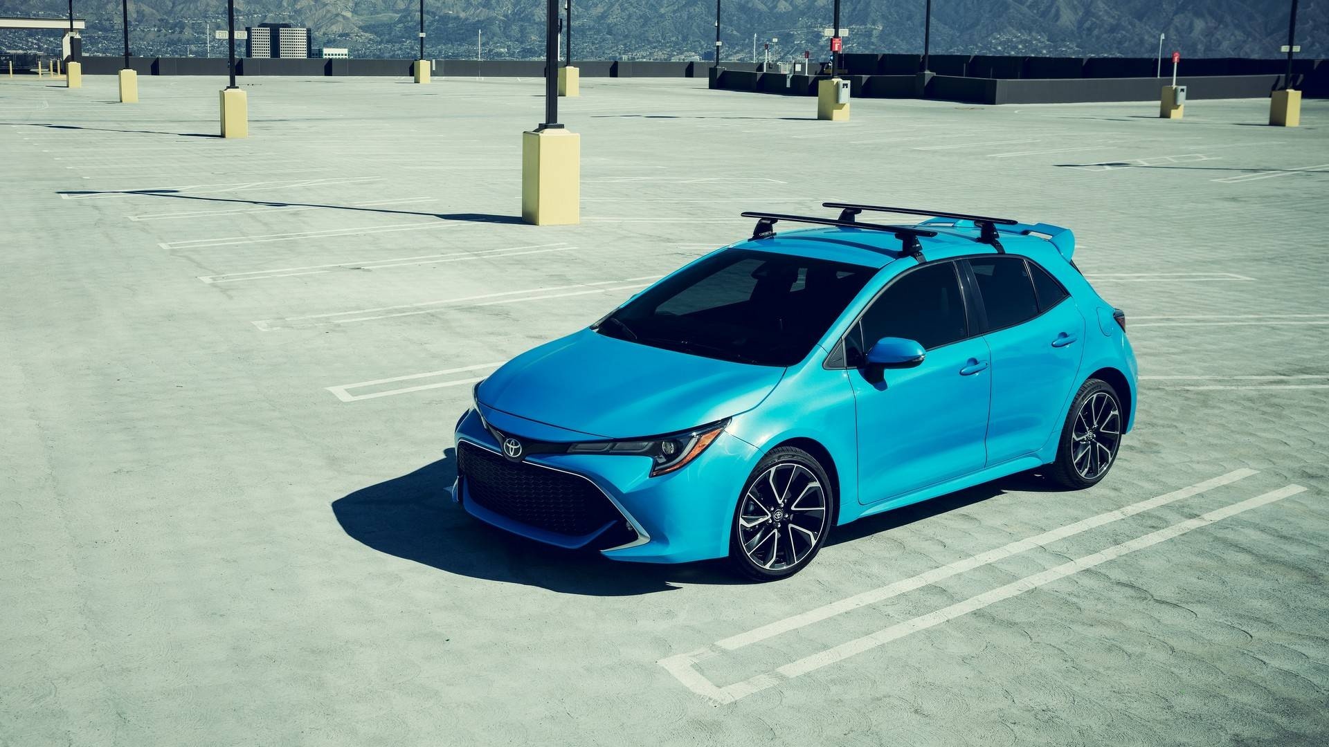 Toyota Corolla Hatchback 2019 lo dien anh 1