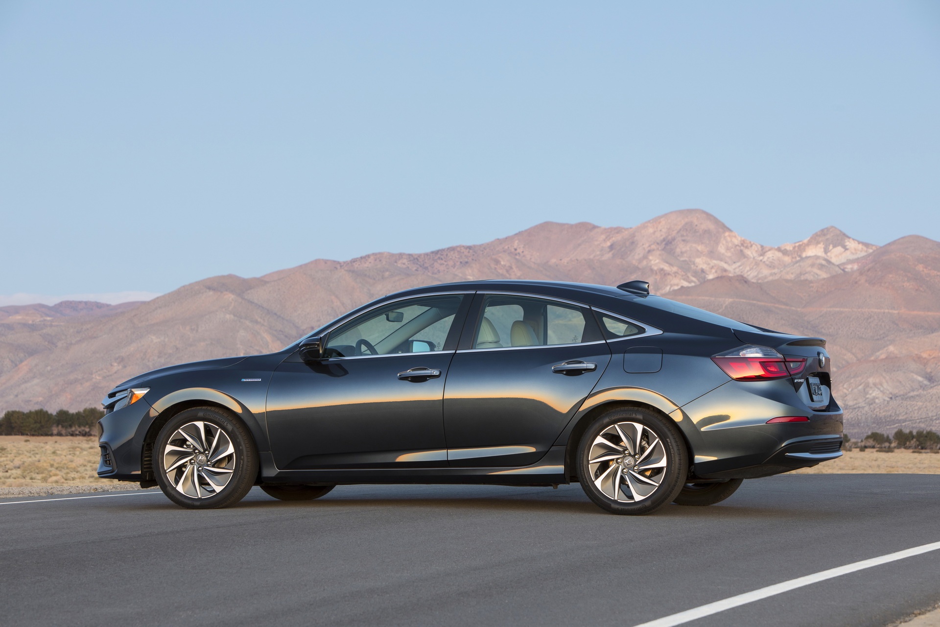 Honda sap ra mat Insight 2019, tieu thu nhien lieu 4,2l/100 km hinh anh