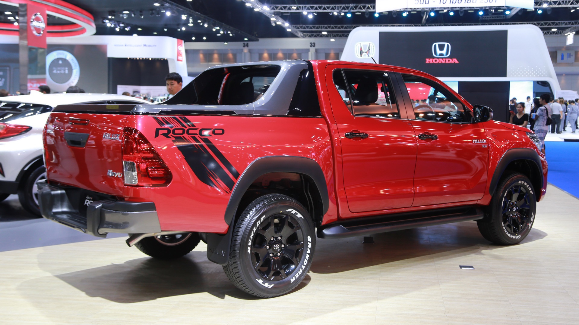 Toyota Hilux Rocco 2018 bản thể thao ảnh 4 Toyota Hilux Rocco 2018 ban the thao anh 4