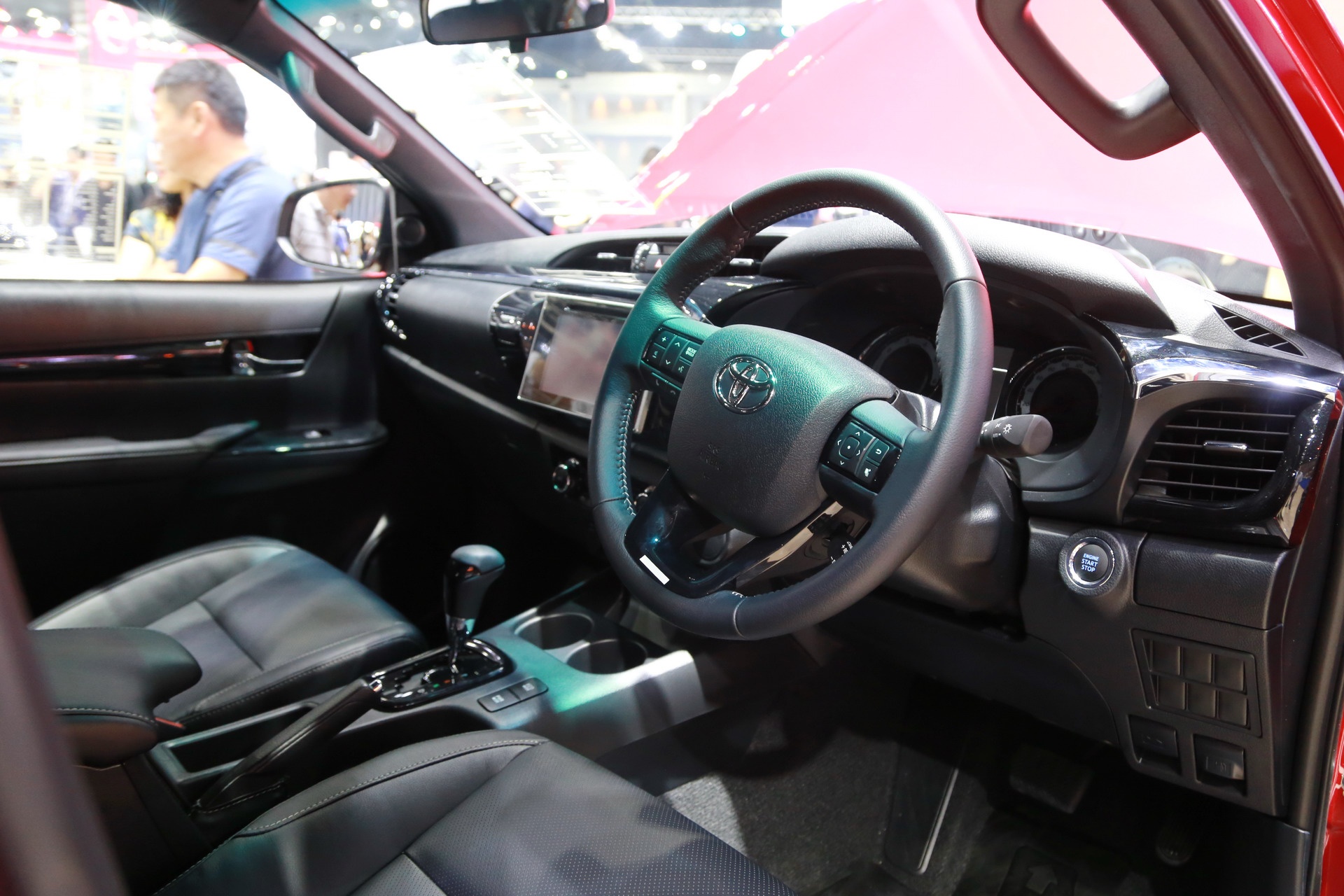 Toyota Hilux Rocco 2018 bản thể thao ảnh 5 Toyota Hilux Rocco 2018 ban the thao anh 5