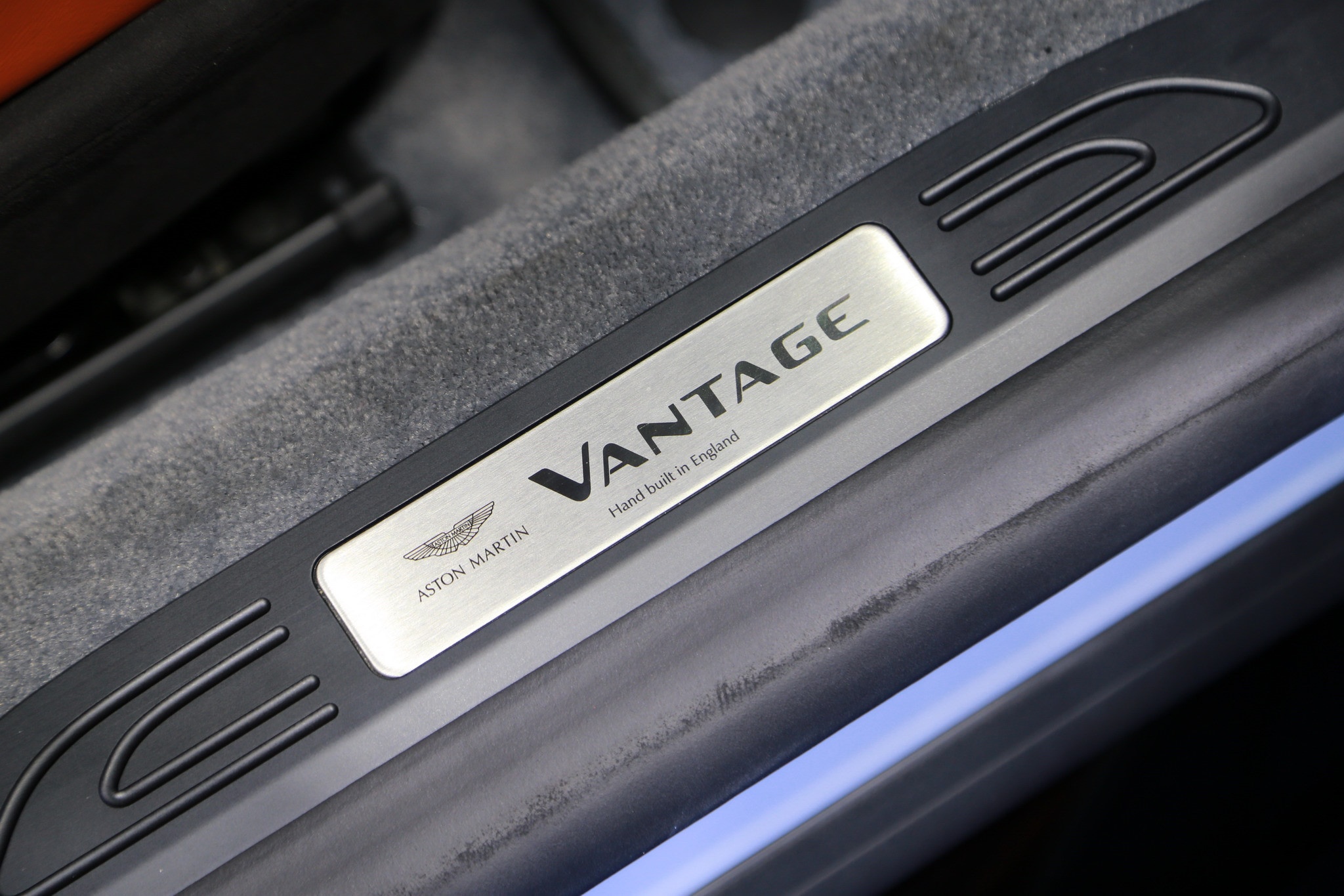ảnh Aston Martin Vantage 2019 ảnh 13 anh Aston Martin Vantage 2019 anh 13