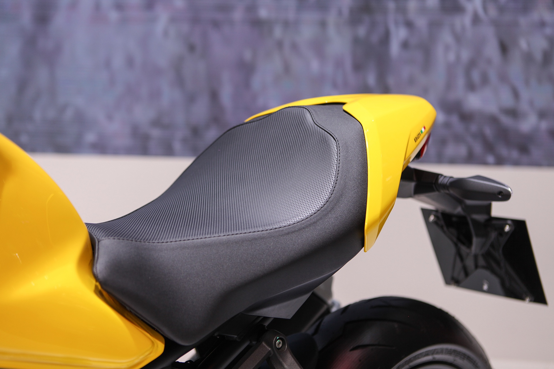 Ducati Monster 821 anh 7