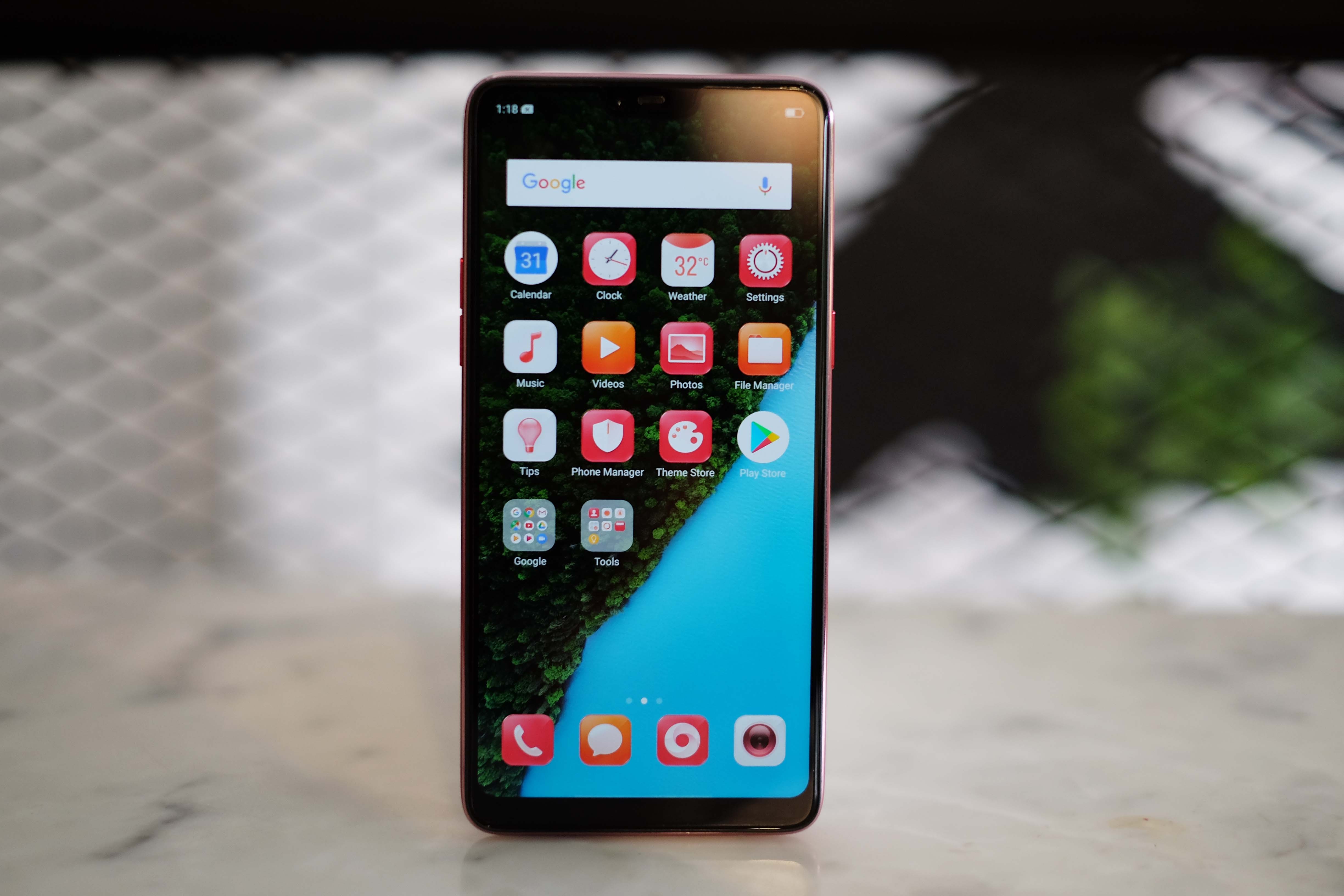 mo hop Oppo F7 anh 3