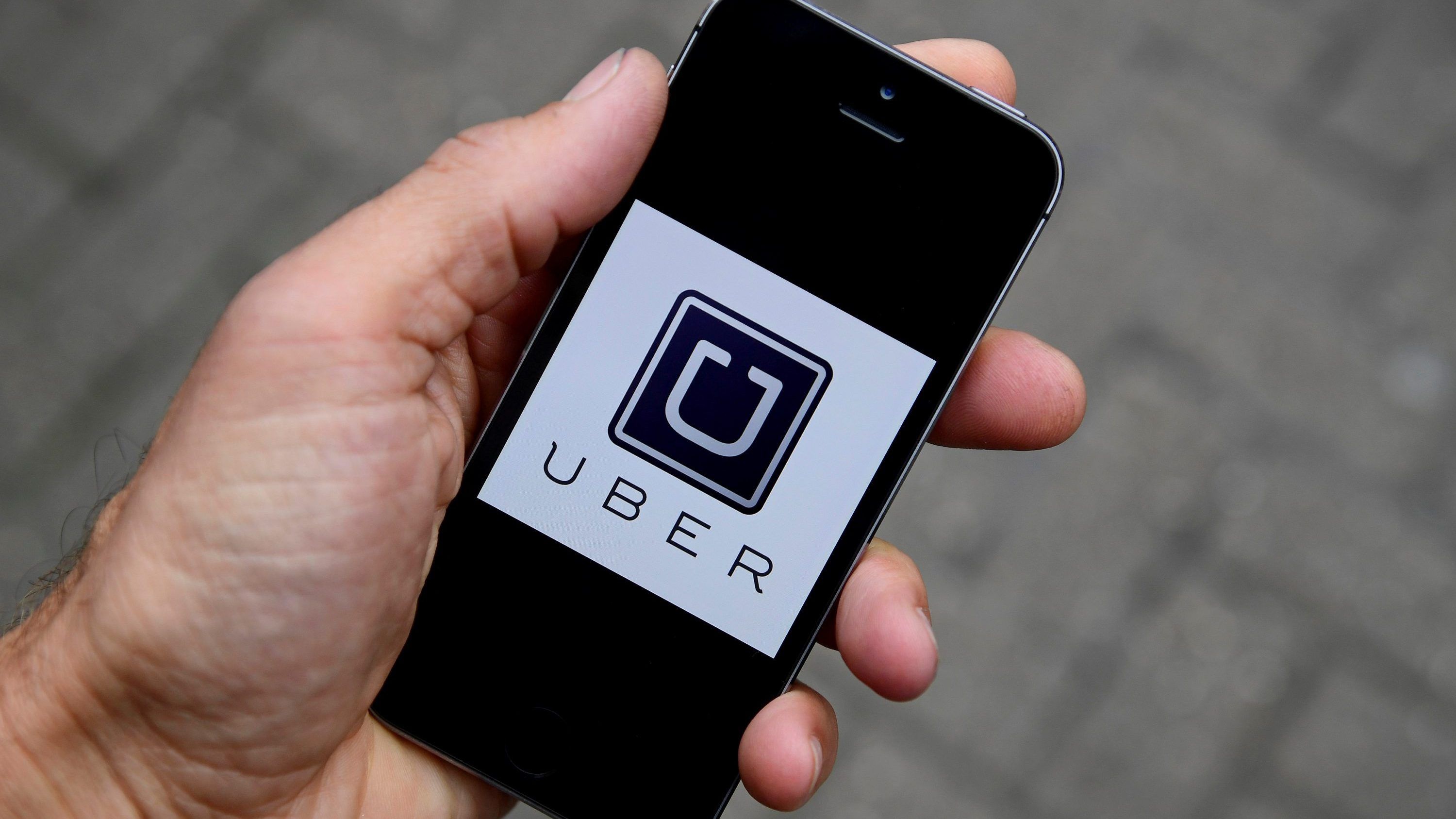 Uber van tin vao tuong lai cua xe tu hanh hinh anh