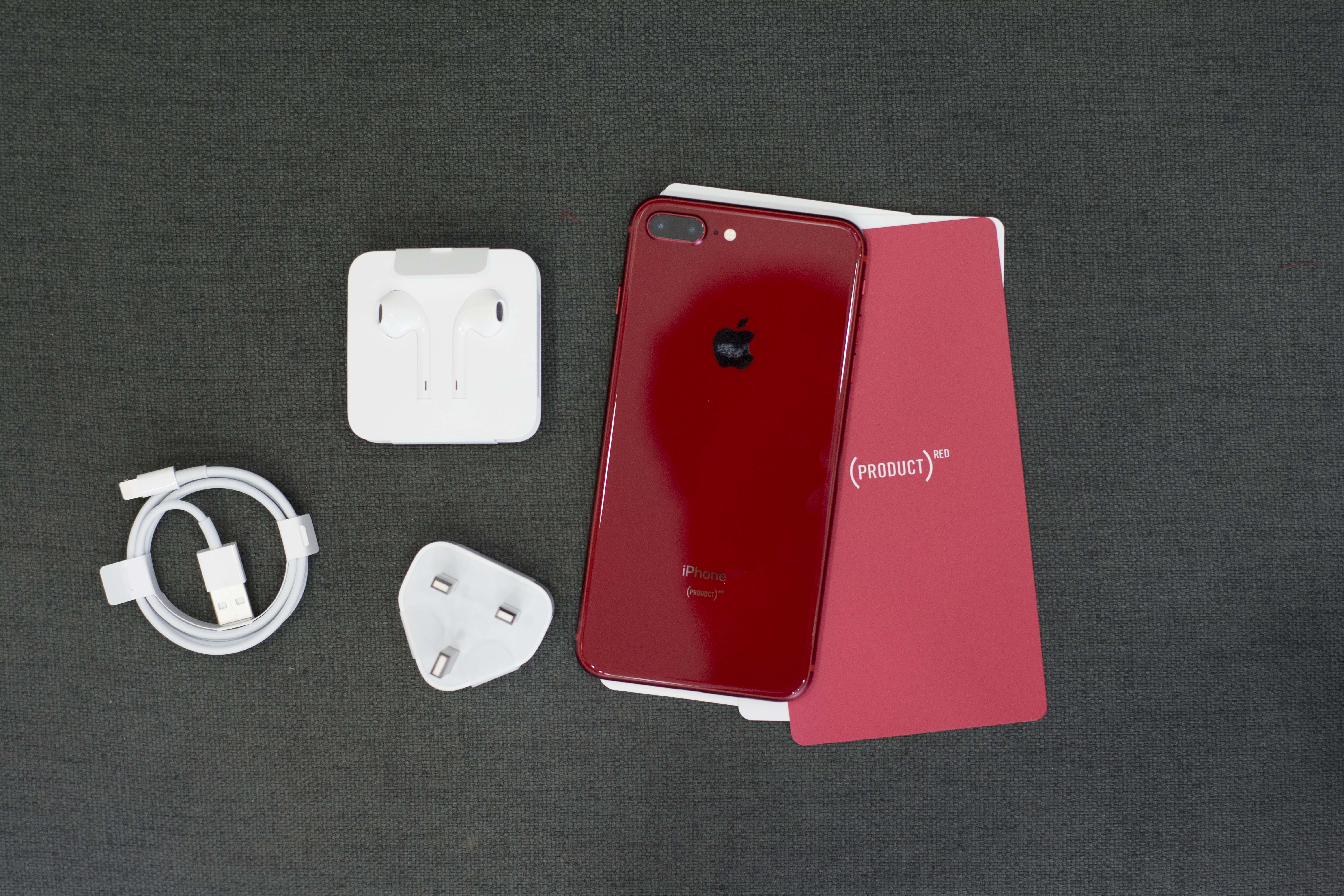 iPhone 8 Plus mau do ve VN anh 2