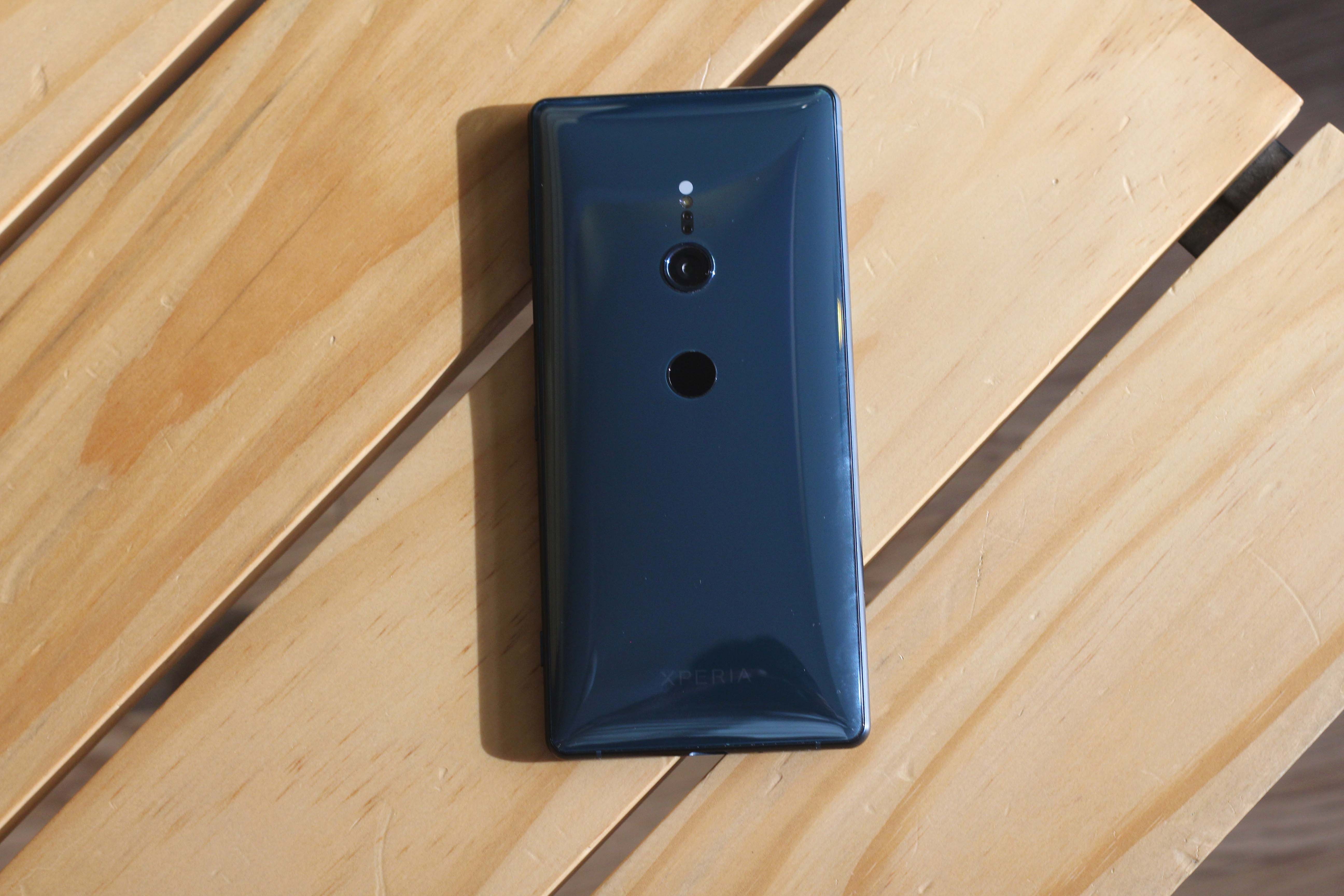 Mo hop va trai nghiem Sony Xperia XZ2 anh 8