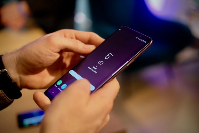 Nhung smartphone noi bat ra mat nua dau nam 2018 hinh anh