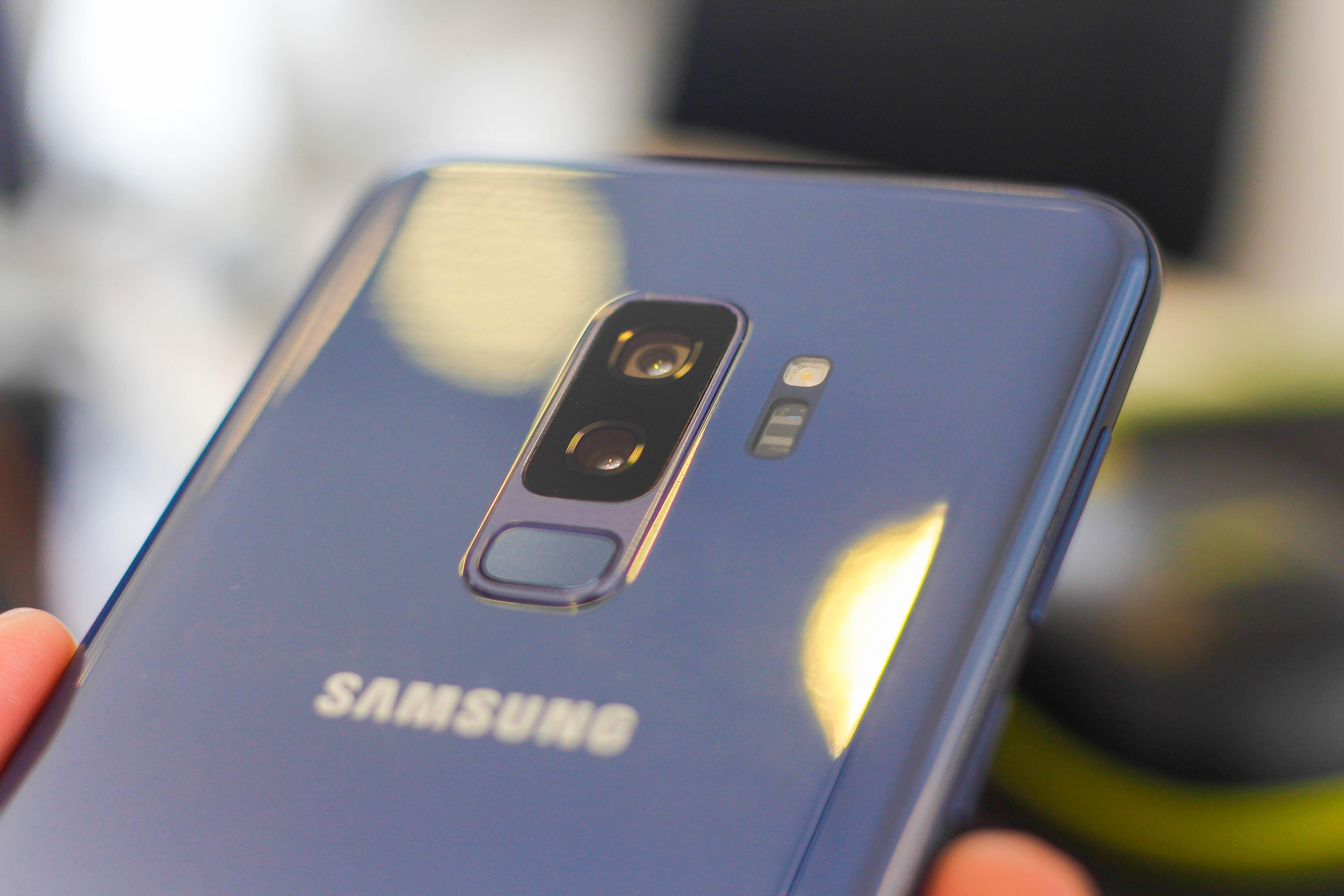 Trai nghiem Samsung Galaxy S9+ xanh san ho anh 9