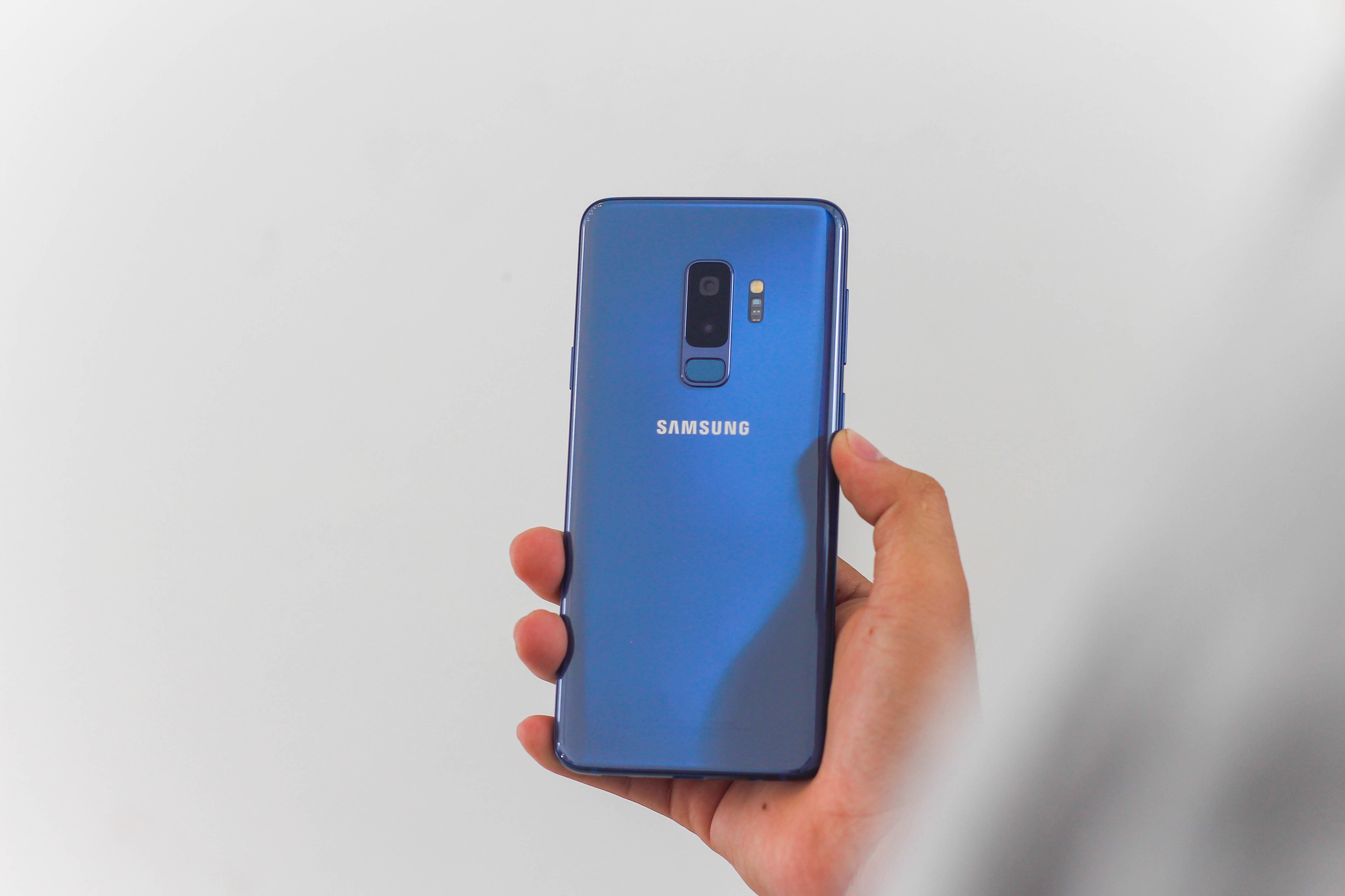 Trai nghiem Samsung Galaxy S9+ xanh san ho anh 2