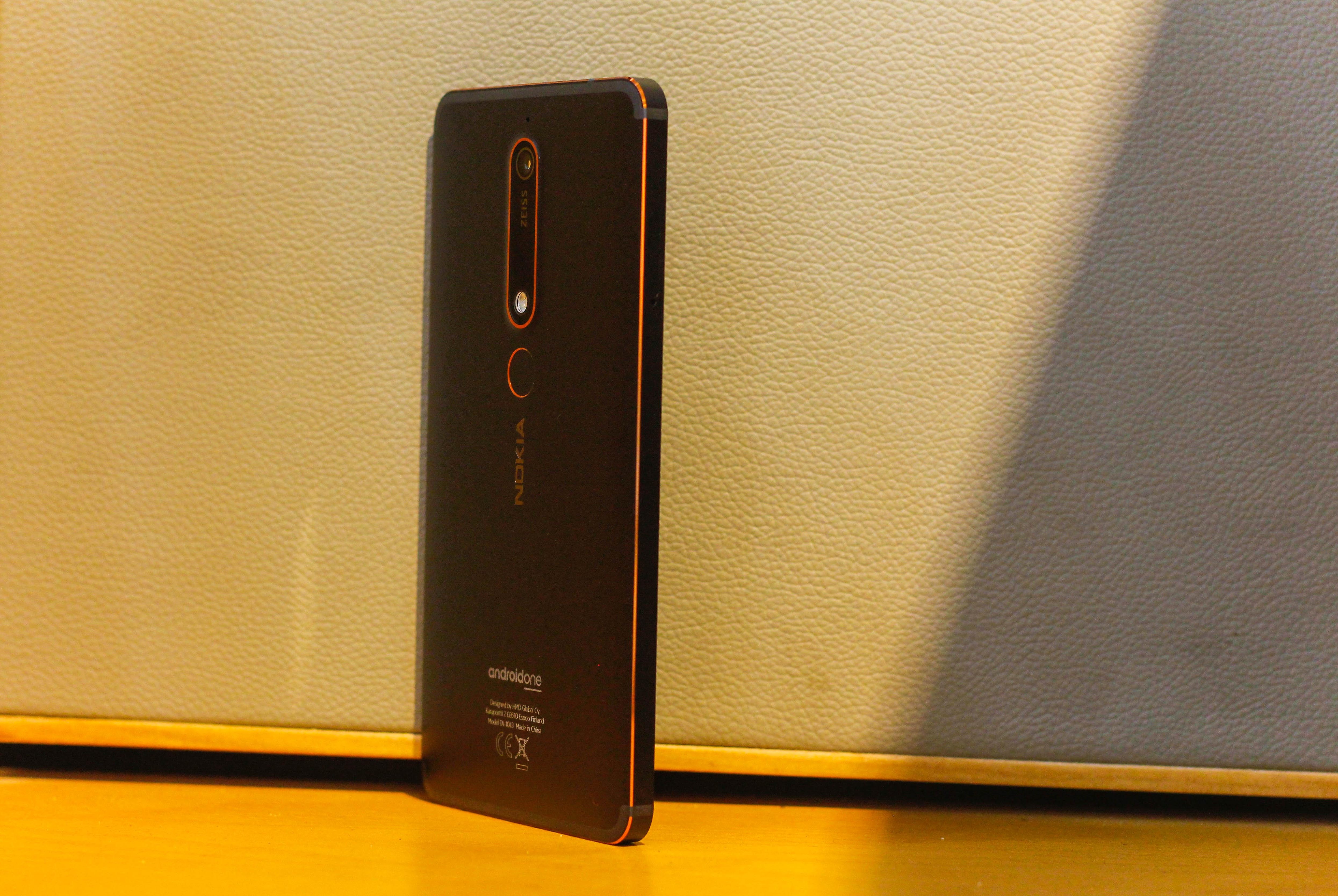 Mo hop Nokia 6 2018 anh 3