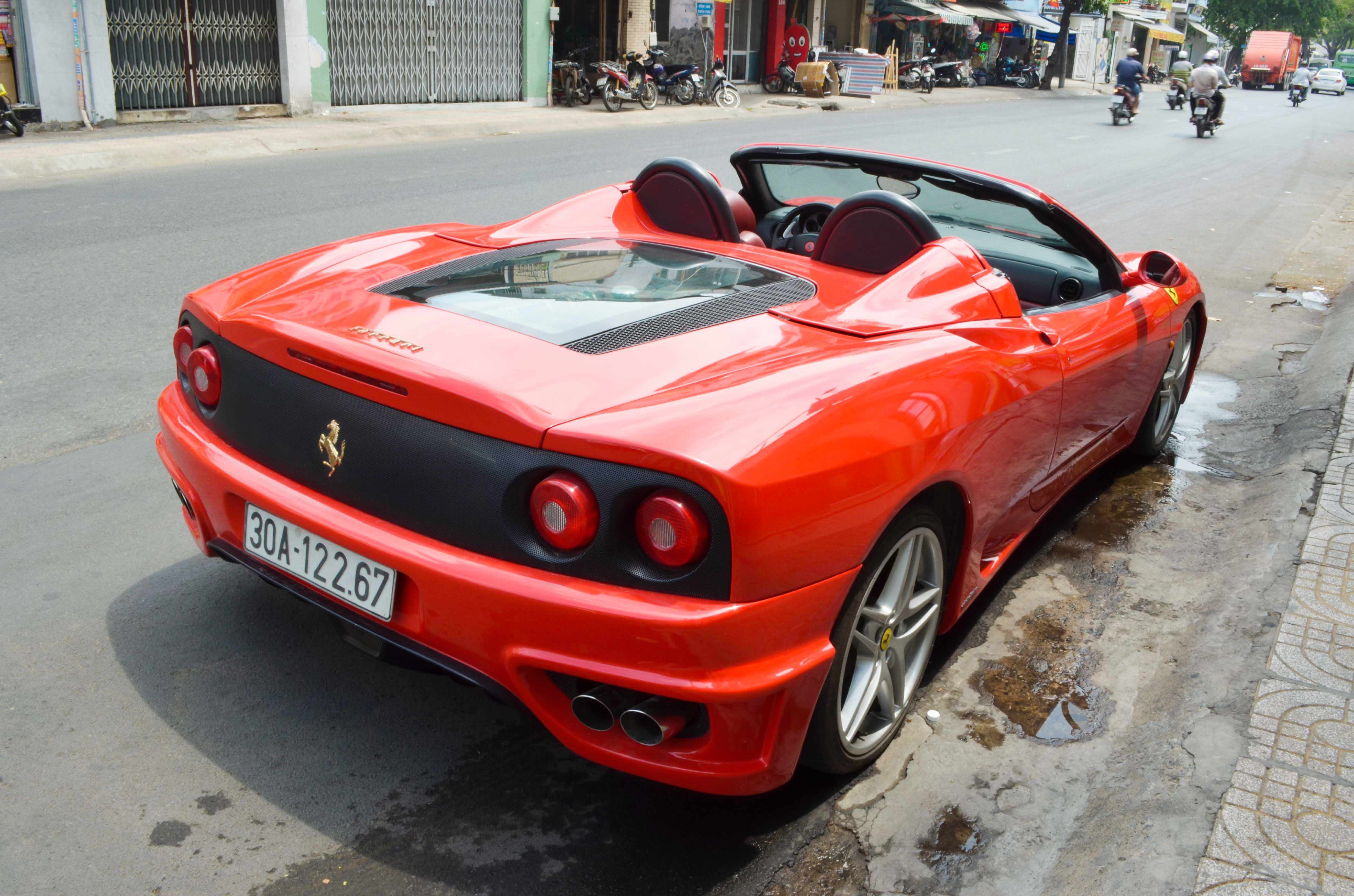 Ferrari 360 Spider anh 2