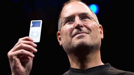 Tim cook va Steve Job anh 8