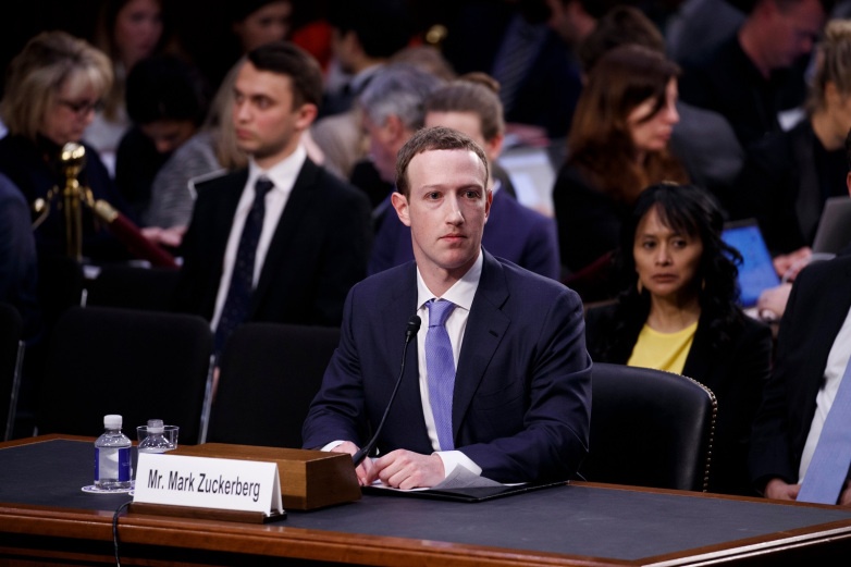 Mark Zuckerberg tai buoi dieu tran truoc Quoc hoi hinh anh