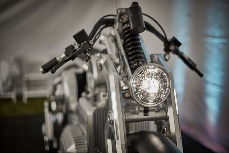 Sieu moto dien Curtiss Zeus manh nhat the gioi anh 7