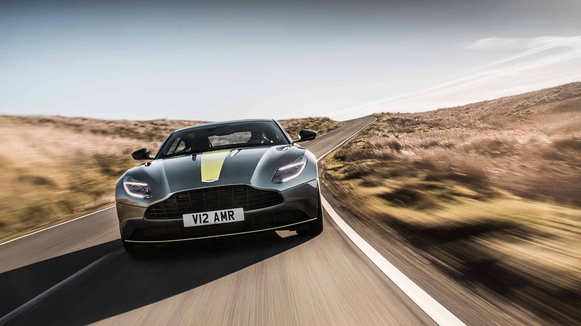 Sieu xe Aston Martin DB11 AMR ra mat anh 9