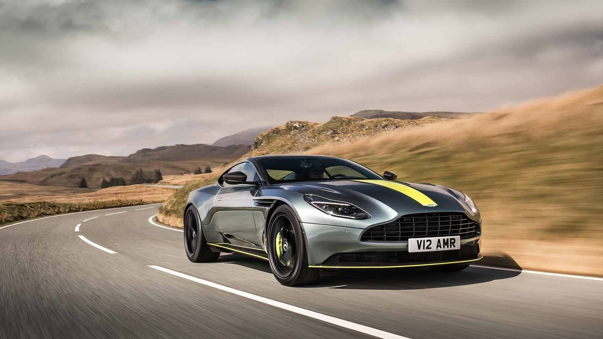 Sieu xe Aston Martin DB11 AMR ra mat anh 2