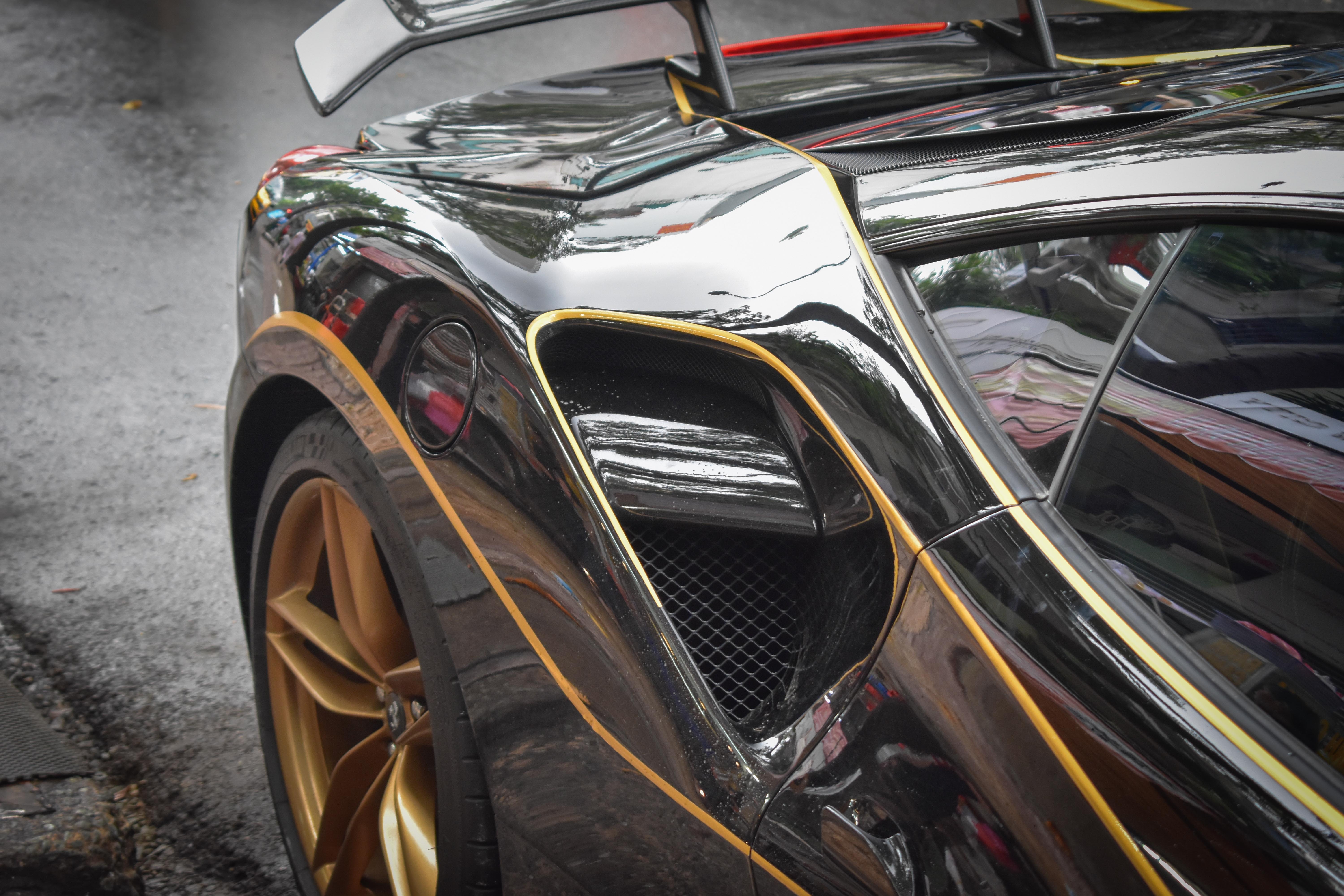 Ferrari 488 GTB tren pho Sai Gon anh 4