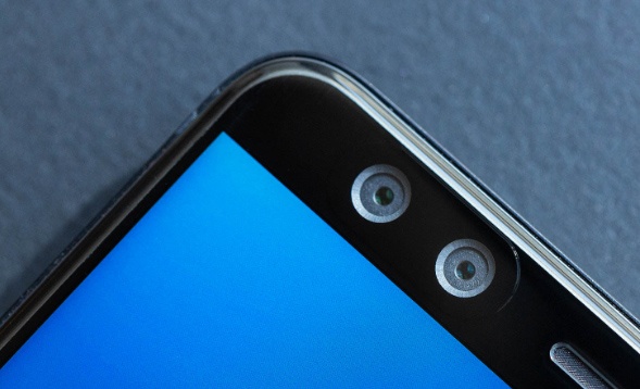 HTC U12+ ra mat anh 4