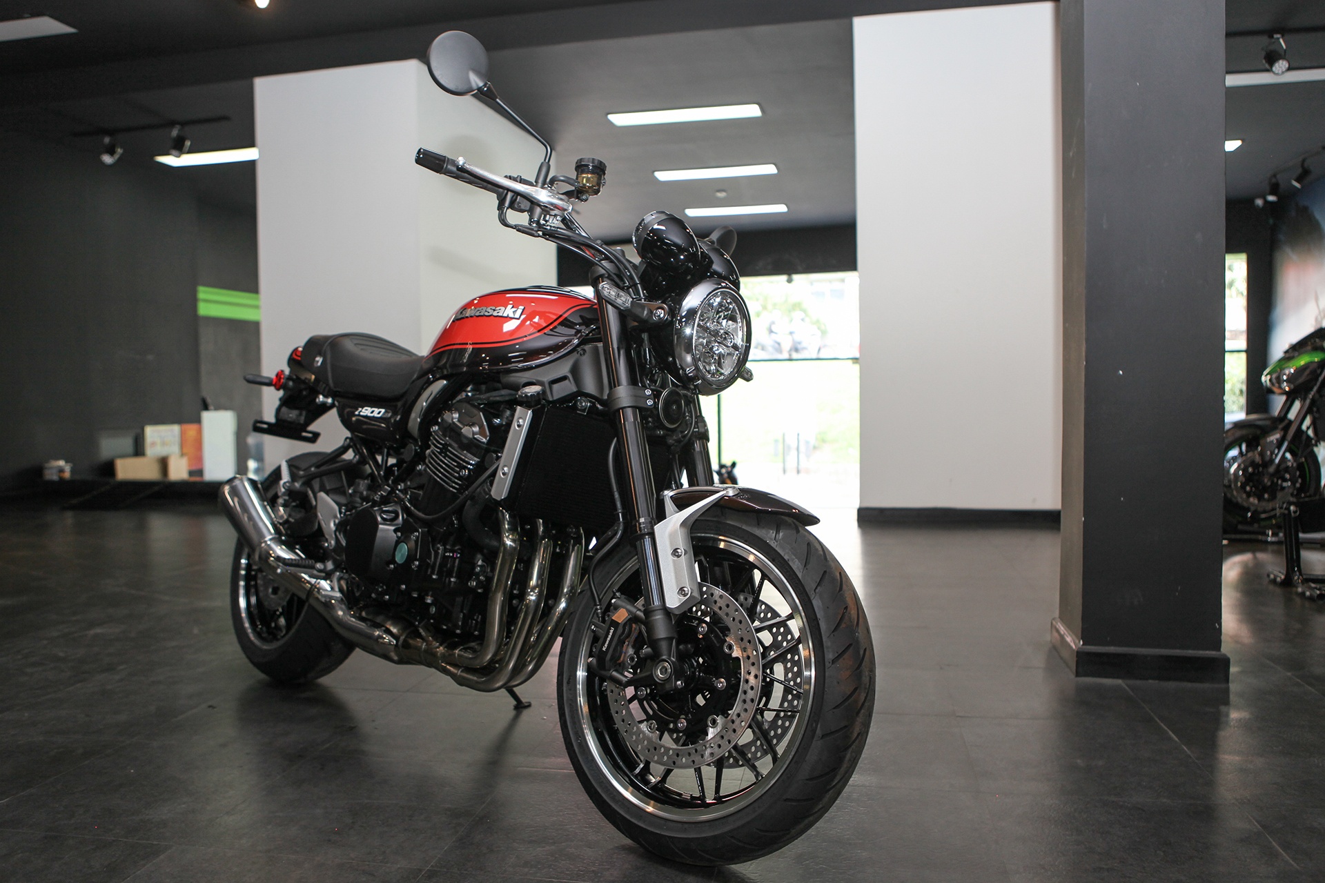 Kawasaki Z900RS 2018 anh 1