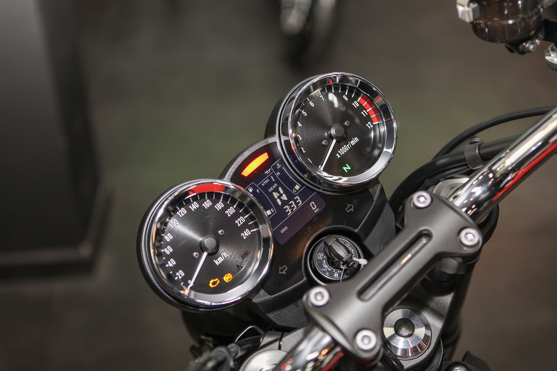 Kawasaki Z900RS 2018 anh 4