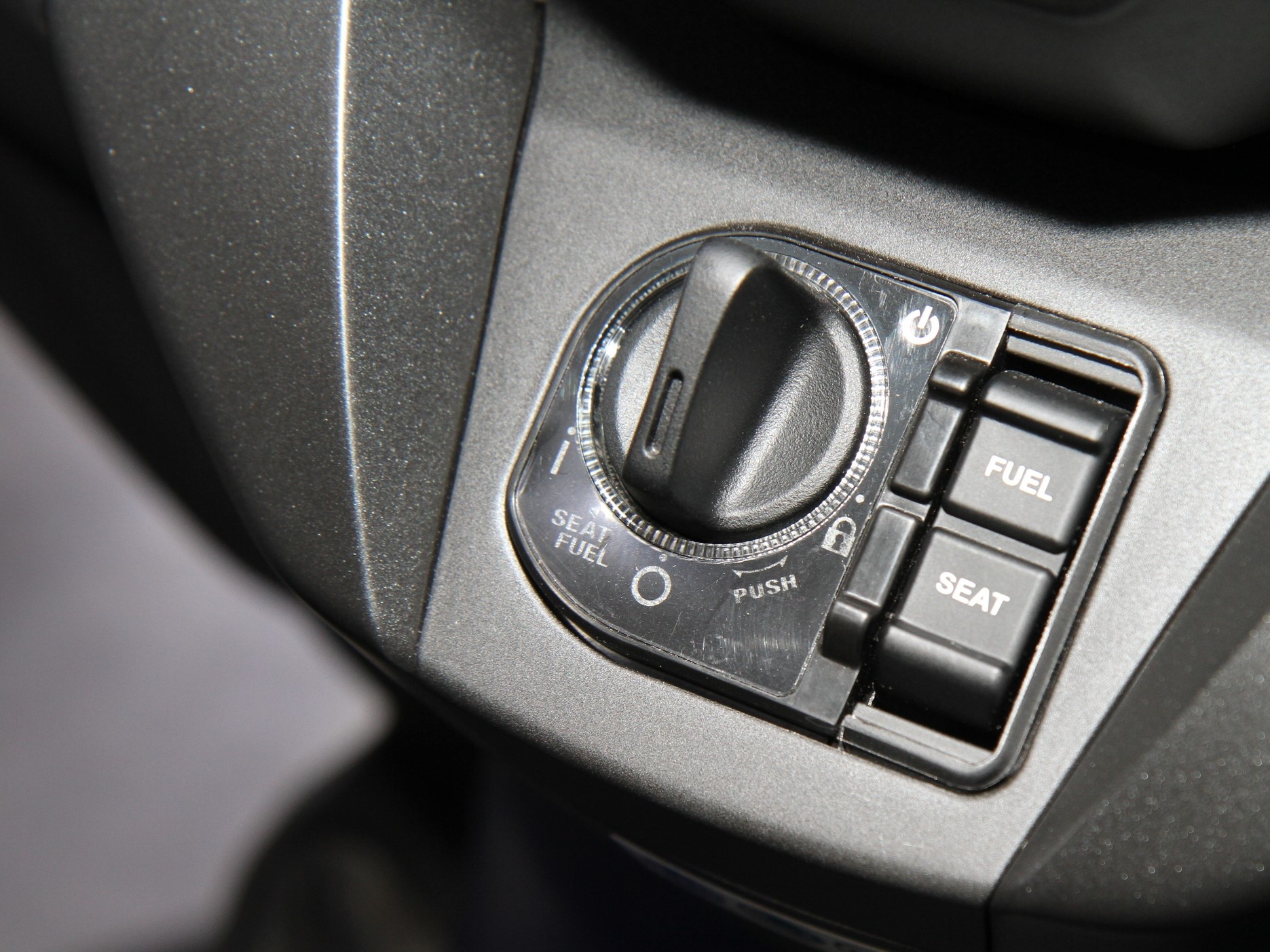 Xe tay ga Honda Forza 125 ra mat anh 5