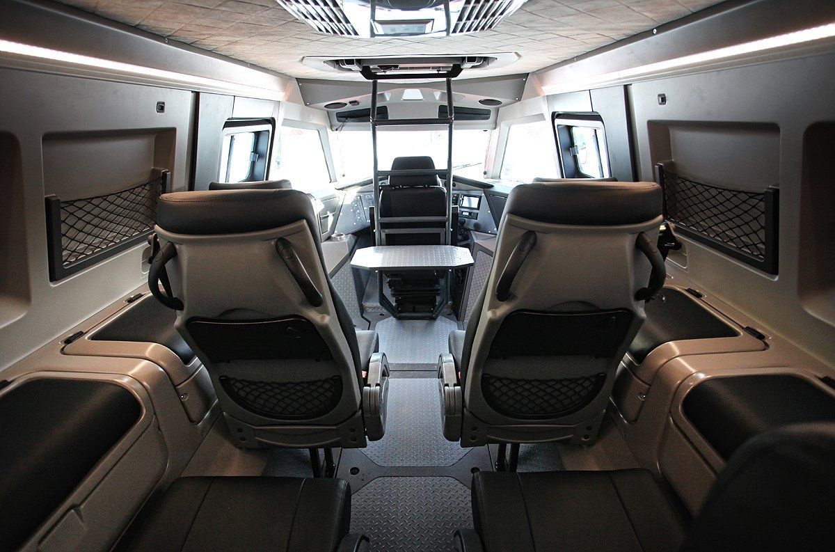 SUV 8 banh doc dao Avtoros Shaman anh 7