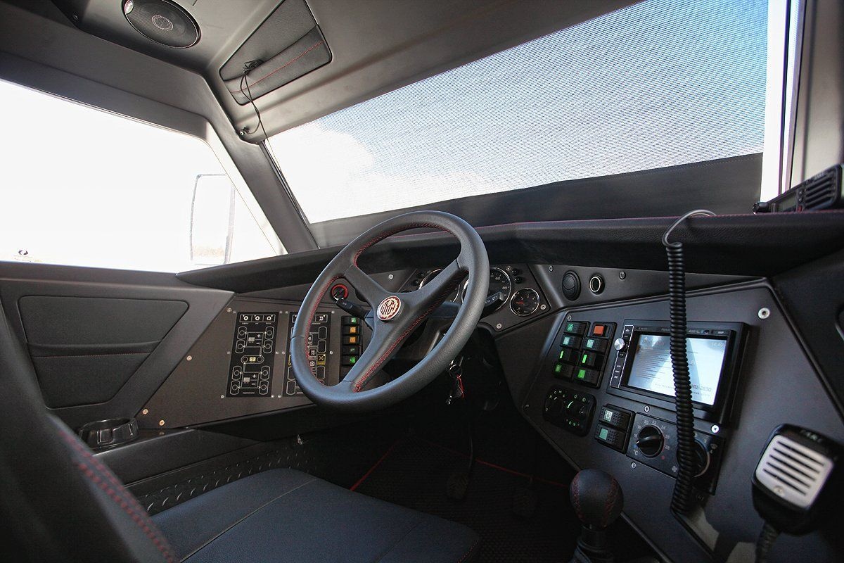 SUV 8 banh doc dao Avtoros Shaman anh 6