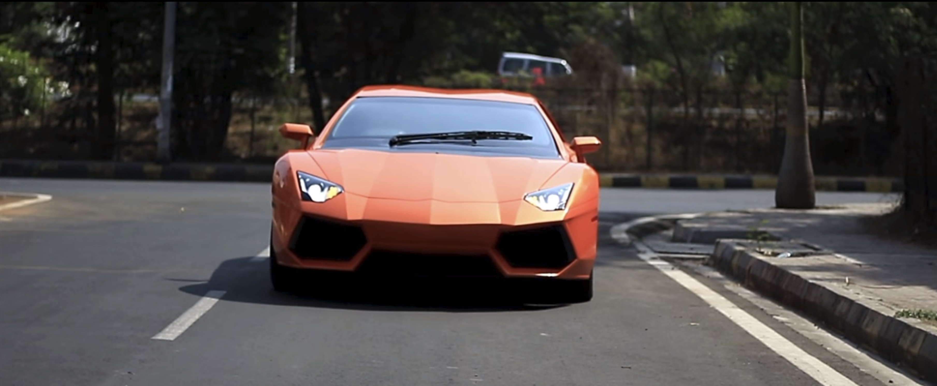 Honda Accord bien hinh thanh Lamborghini Aventador tai An Do hinh anh