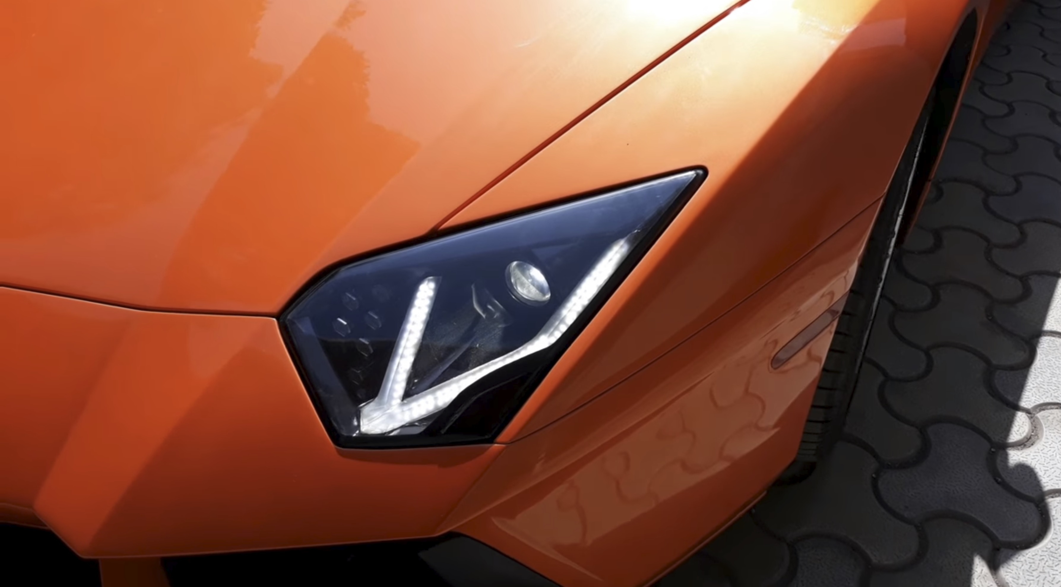 Lamborghini Aventador duoc che tu Honda Accord anh 4