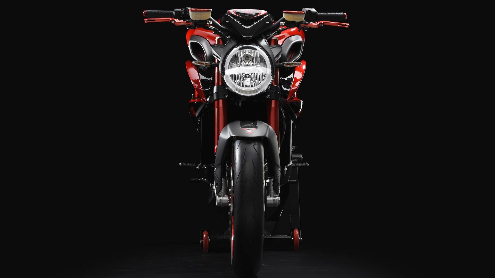 MV Agusta ra mat Brutale 800 ban dac biet anh 2