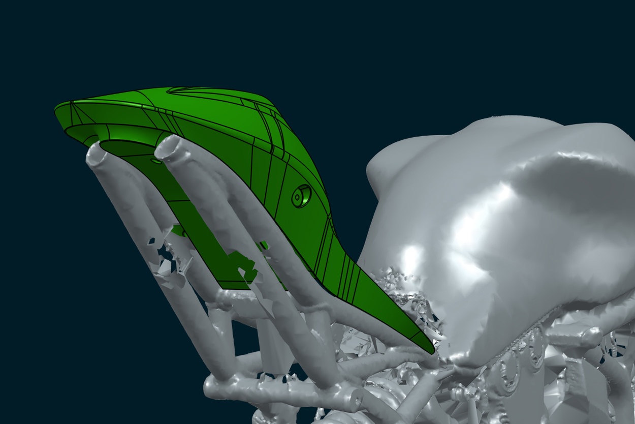 Ducati Monster 1200R bong bay voi khung dat vang anh 2