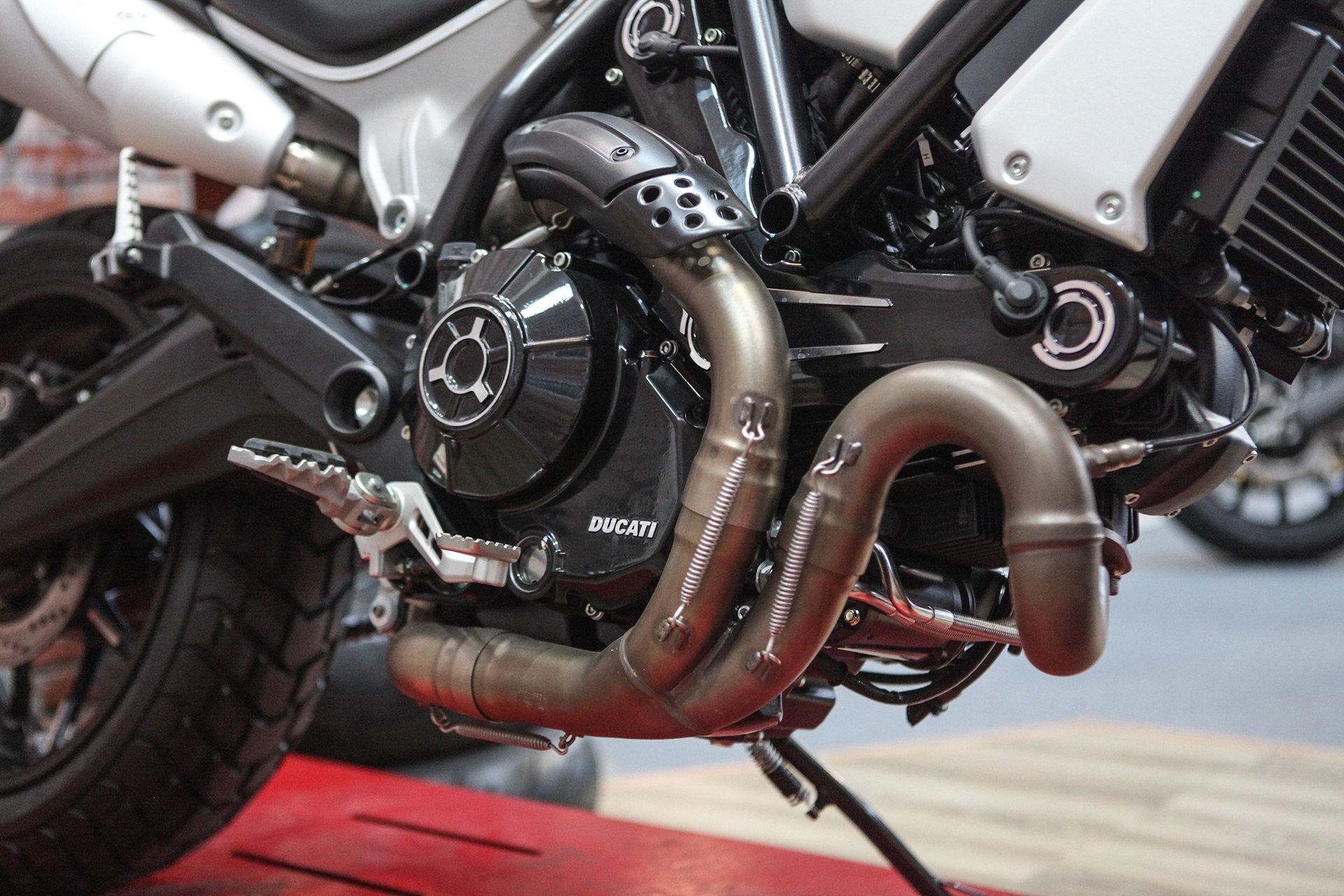 Ducati Scrambler Sport 1100 anh 9