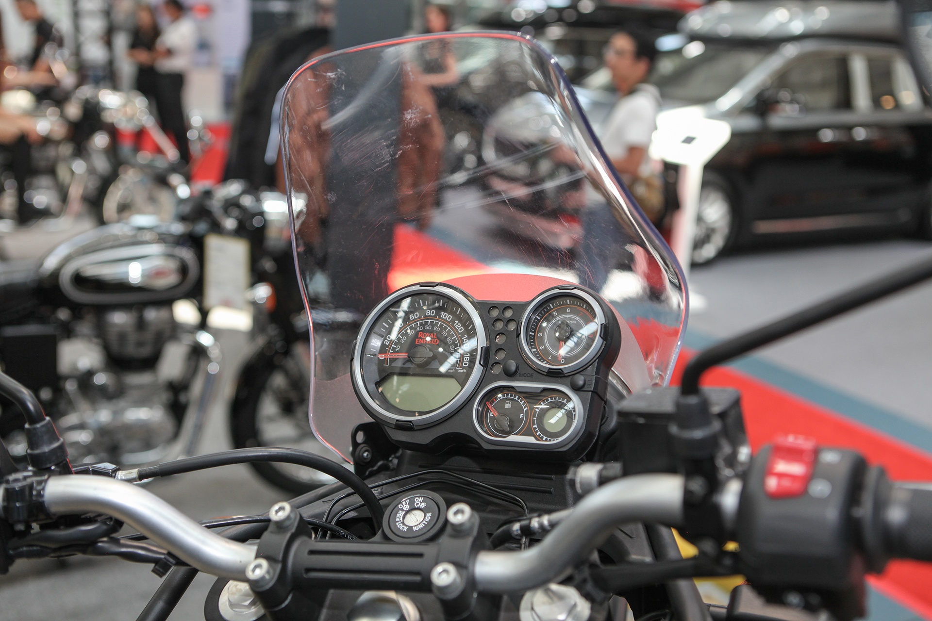 Royal Enfield Himalayan ve VN anh 6