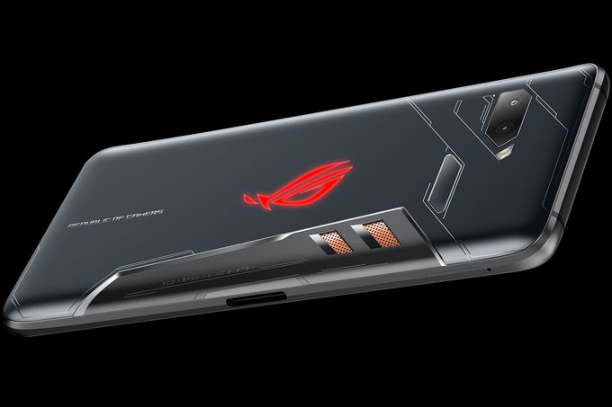 Asus thử nghiệm smartphone RAM 10 GB ảnh 1 Asus thu nghiem smartphone RAM 10 GB anh 1