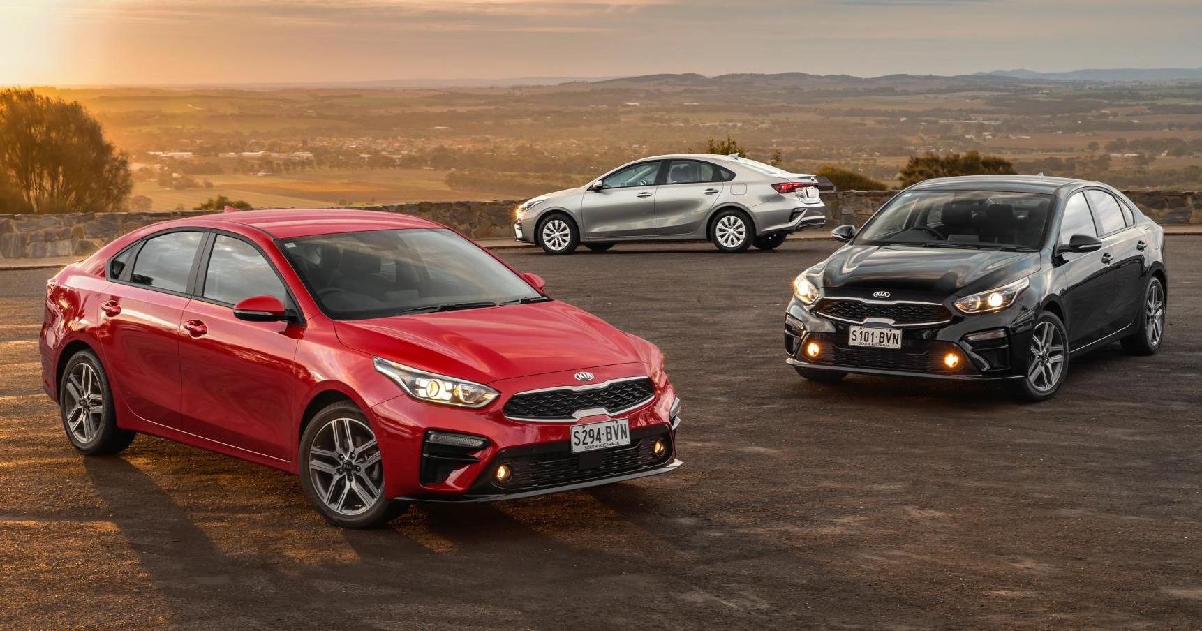 Ra mắt mẫu sedan Kia Cerato 2018 ảnh 1 Ra mat mau sedan Kia Cerato 2018 anh 1