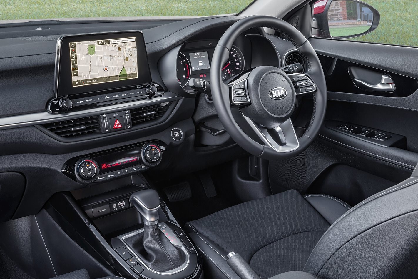 Ra mắt mẫu sedan Kia Cerato 2018 ảnh 3 Ra mat mau sedan Kia Cerato 2018 anh 3