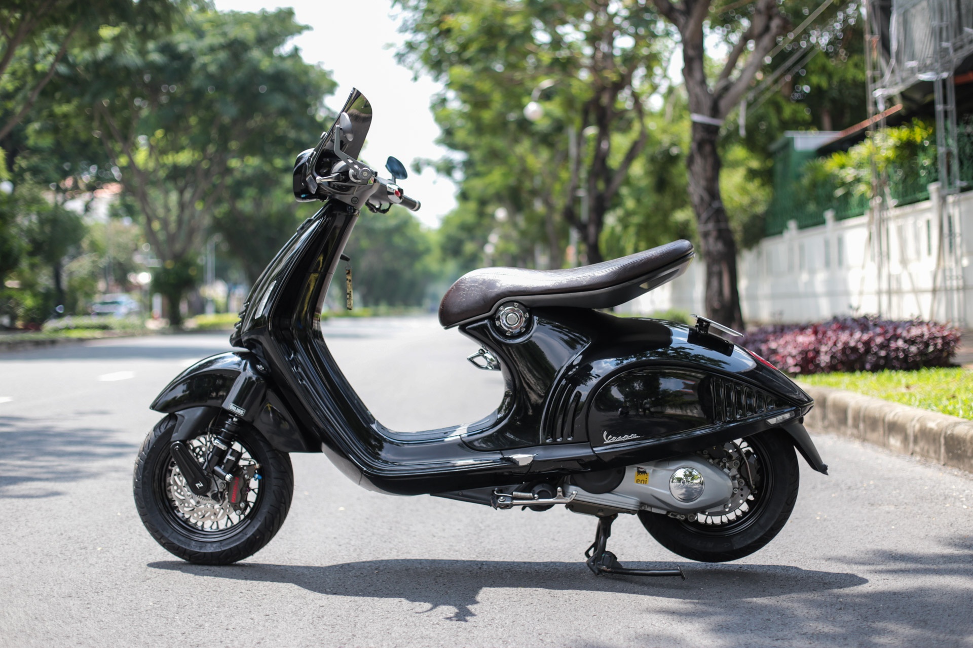 Vespa 946 do do choi dat tien anh 1