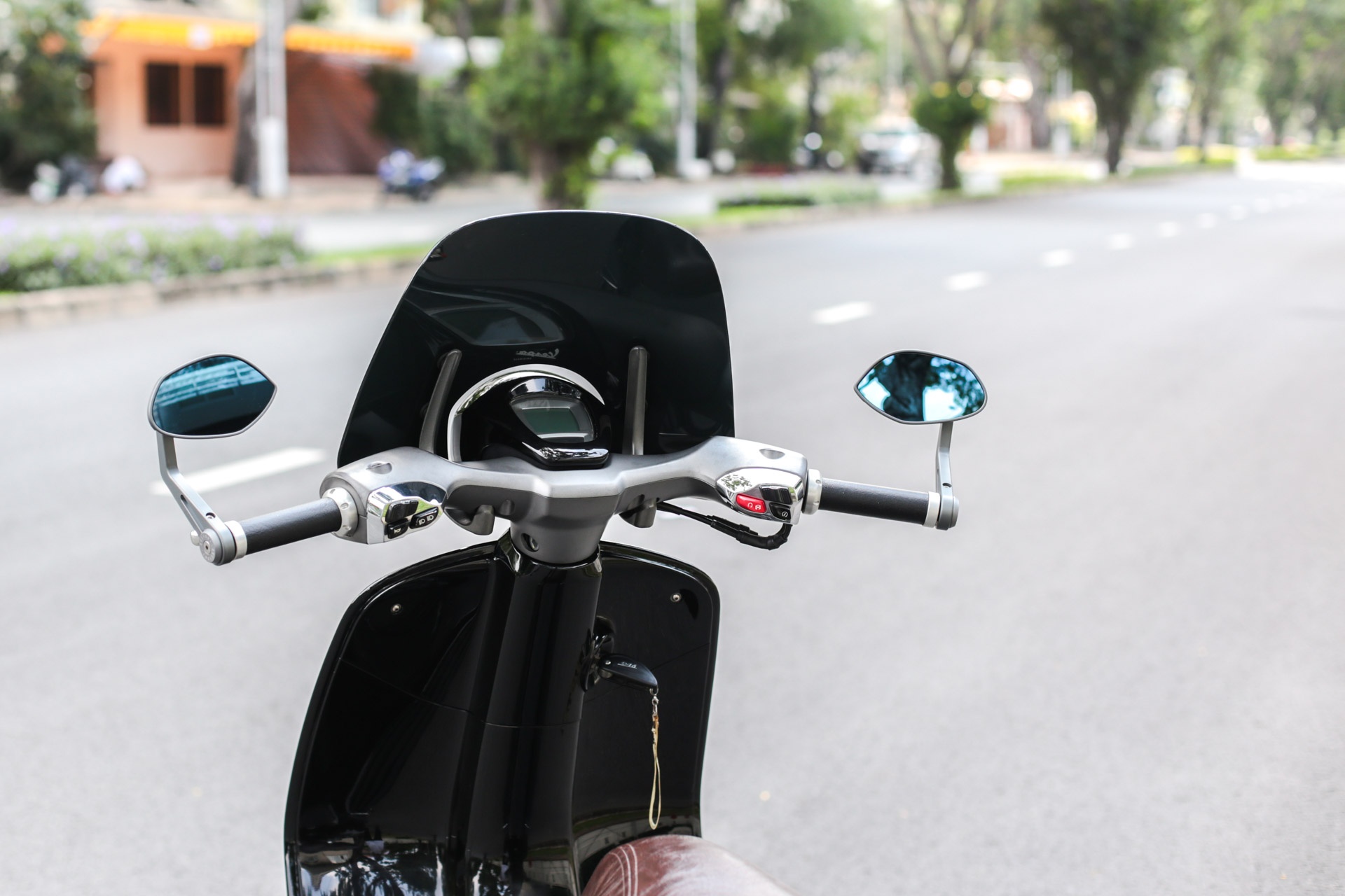 Vespa 946 do do choi dat tien anh 8