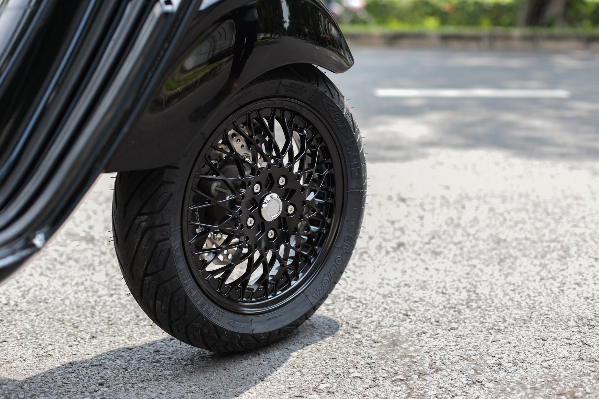 Vespa 946 do do choi dat tien anh 7