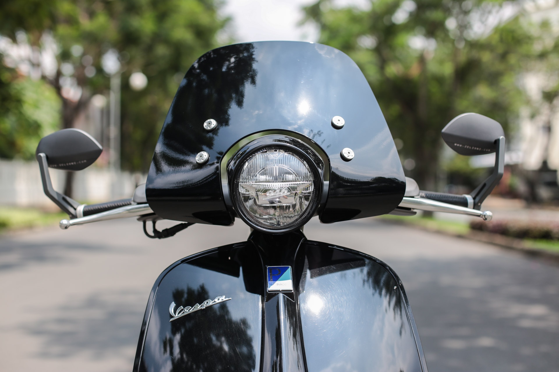 Vespa 946 do do choi dat tien anh 3