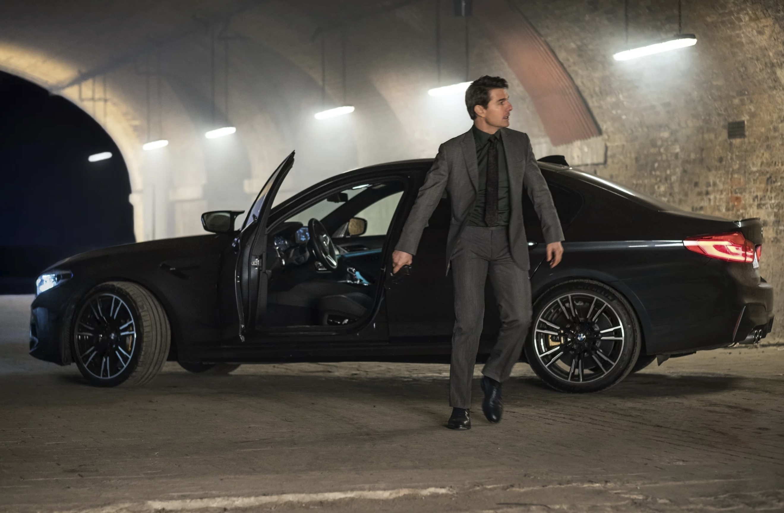 BMW 5-Series phien ban Mission Impossible anh 2