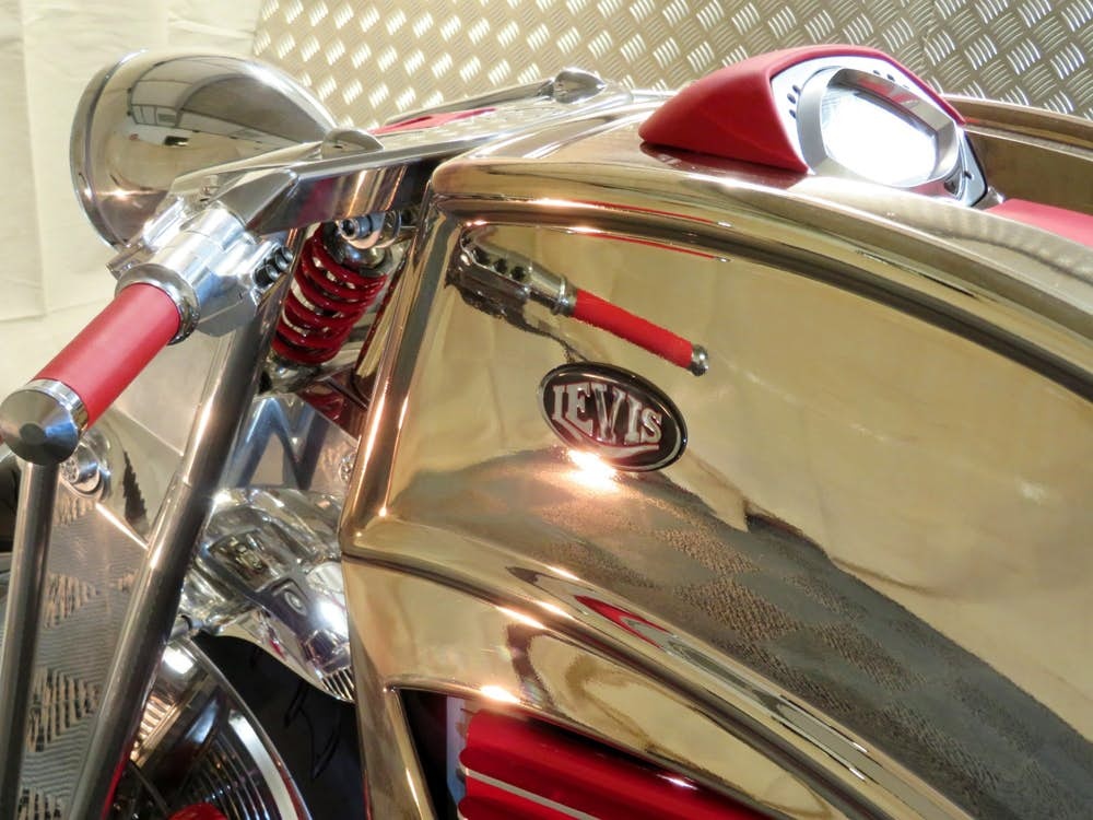 Moto hang thua den tu Anh co gia 135.000 USD anh 5