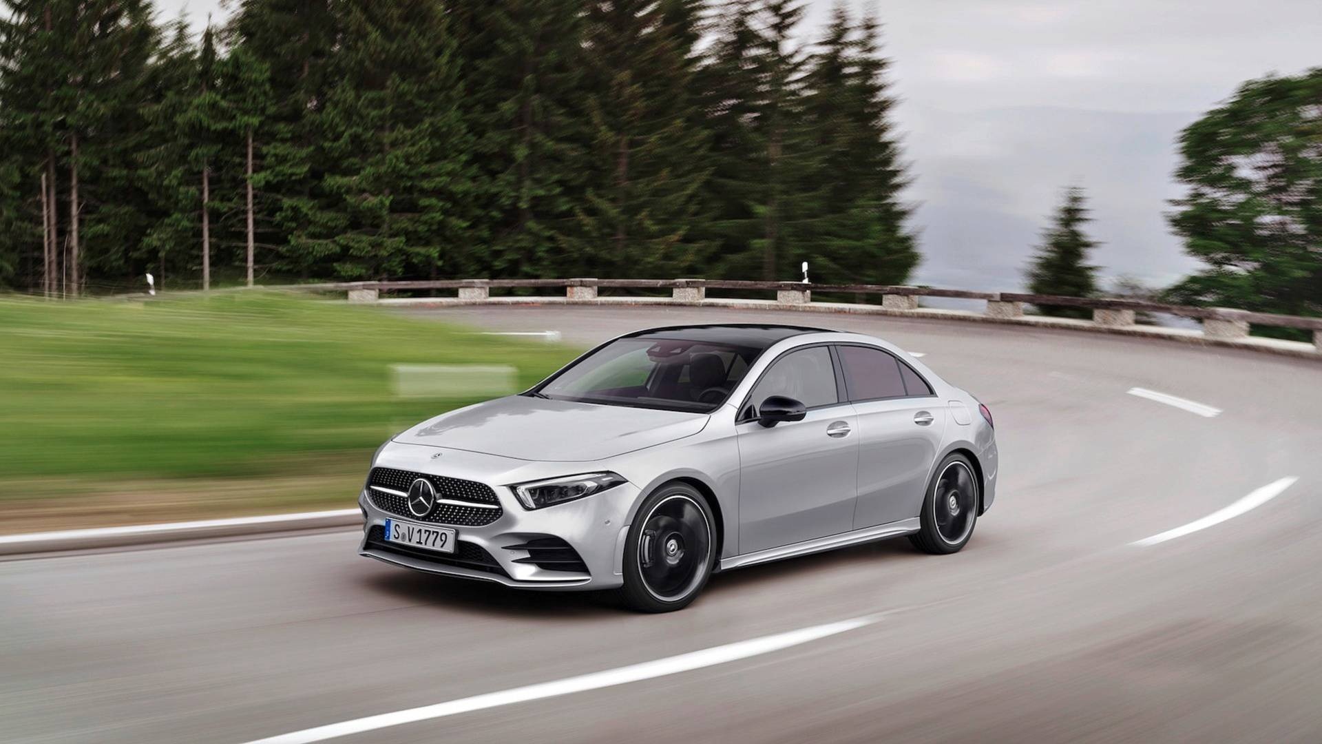 Hình ảnh Mercedes-Benz A-Class sedan 2019 ảnh 1 Hinh anh Mercedes-Benz A-Class sedan 2019 anh 1