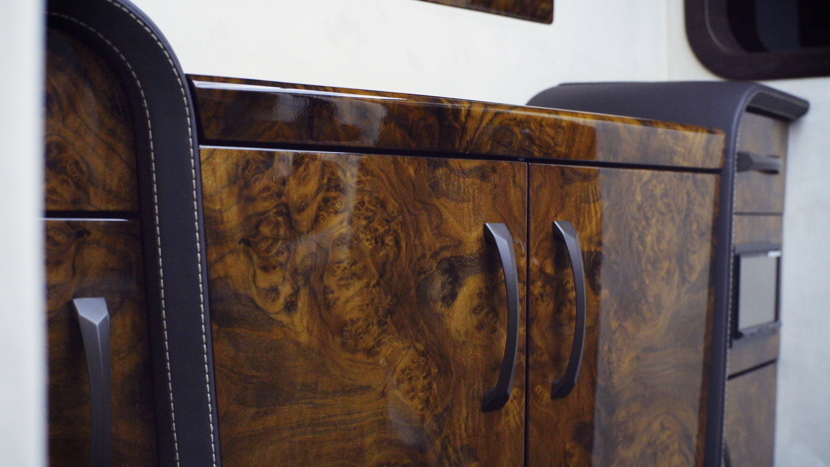 Sieu SUV Mercedes-Benz G63 AMG gia trieu USD anh 8