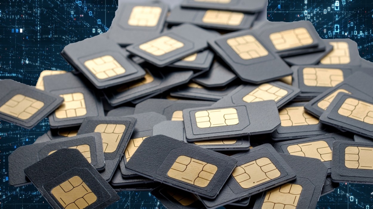 Hack SIM de nhu bon - quyen nang cua nhan vien nha mang hinh anh