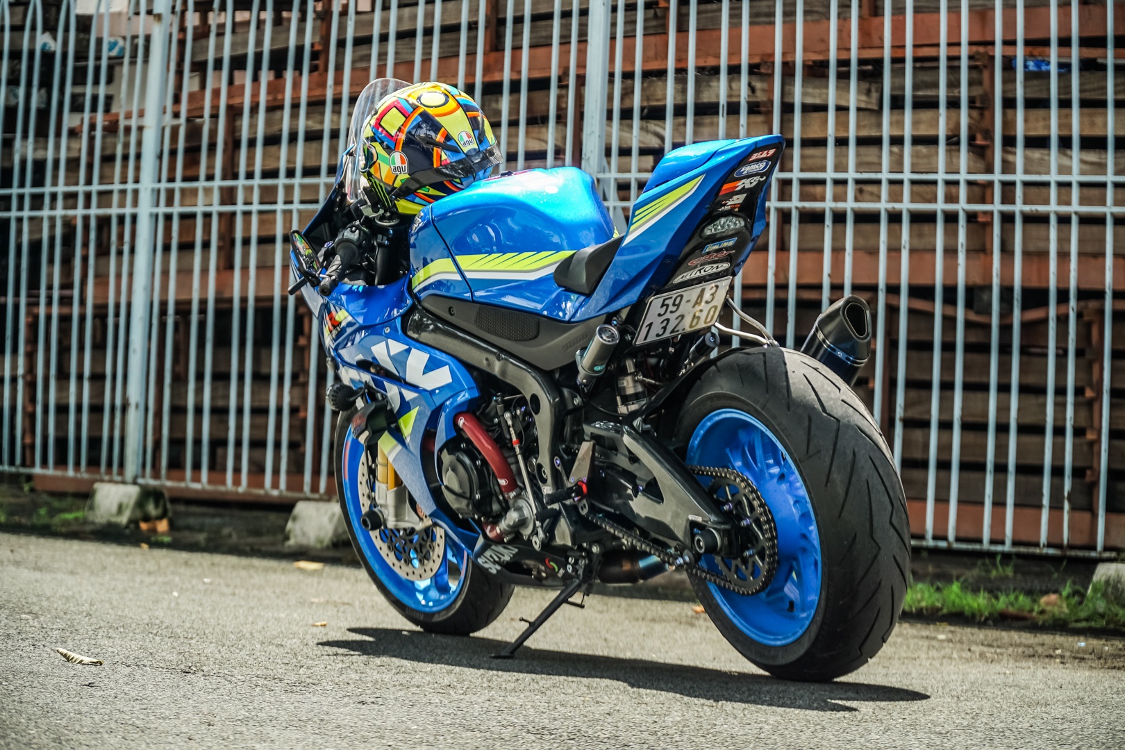 Suzuki GSX-R1000 cua biker Sai Gon voi goi do xe dua hon 500 trieu hinh anh