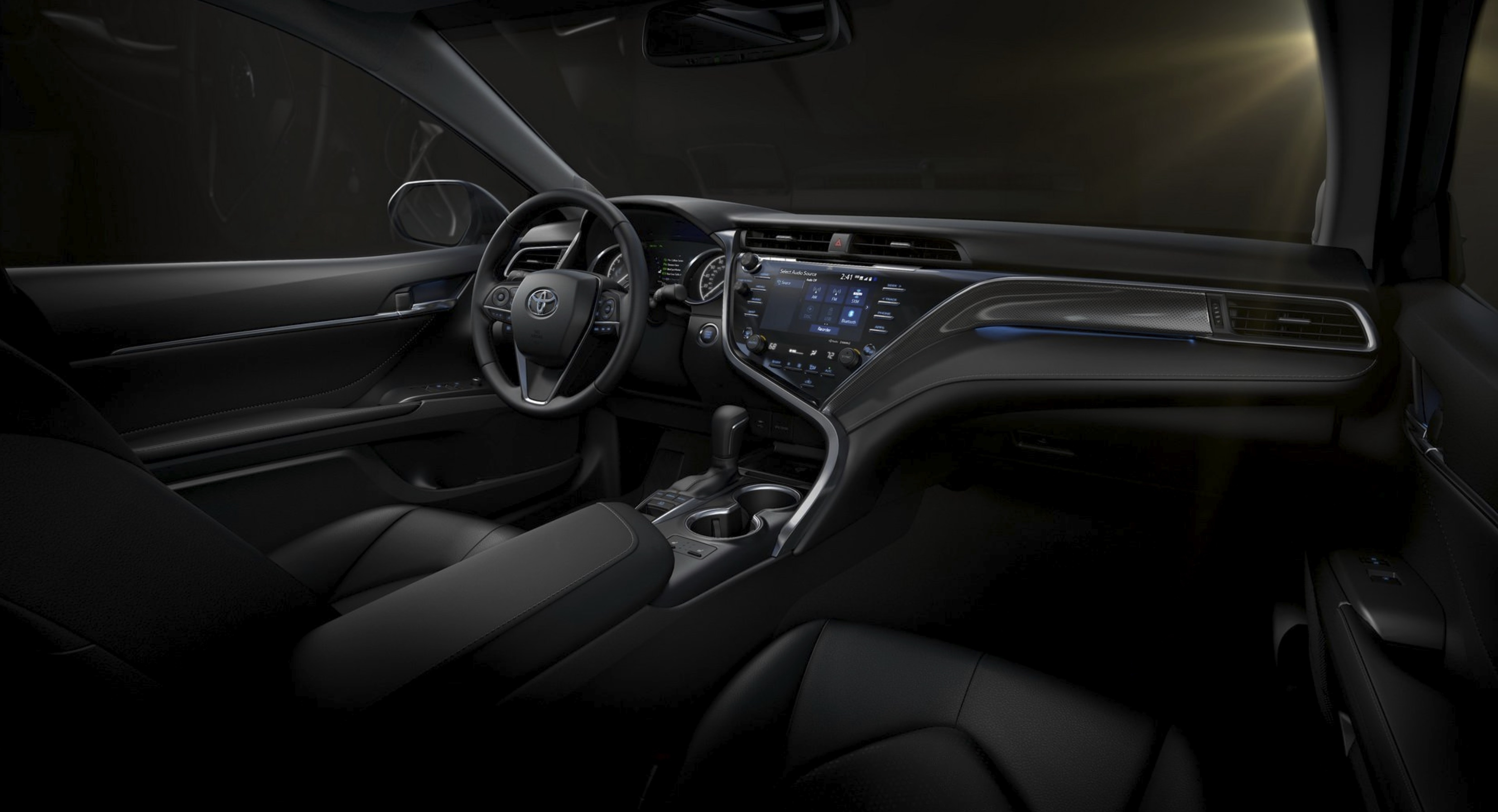 Toyota Camry 2019 co gia tai My anh 8