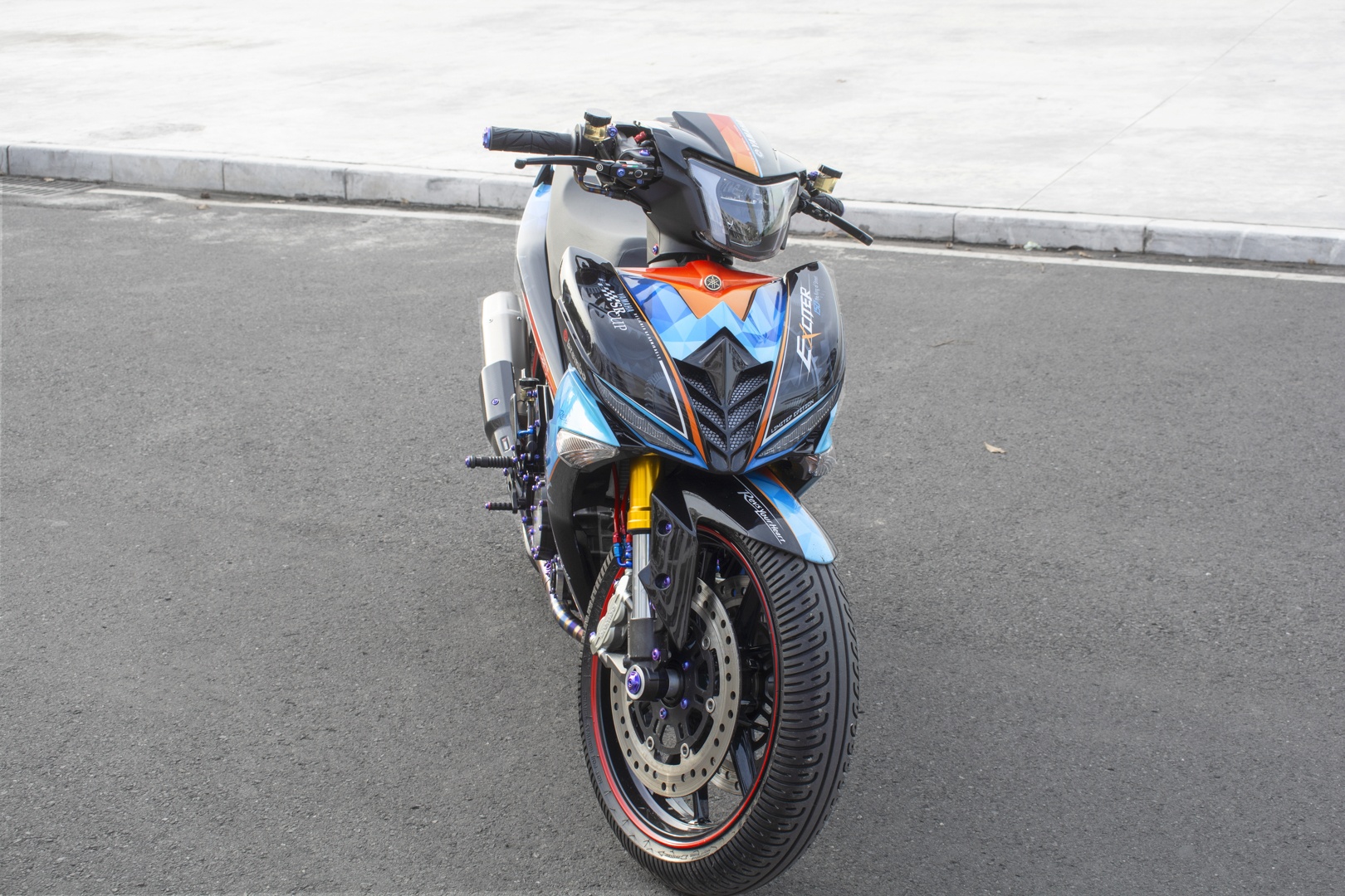 Yamaha Exciter 150 do hon 200 trieu anh 15