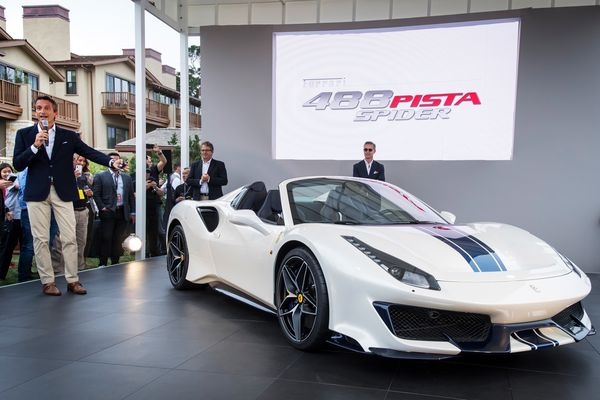 Ferrari 488 Pista Spider - mau mui tran thu 50 cua Ferrari ra mat hinh anh